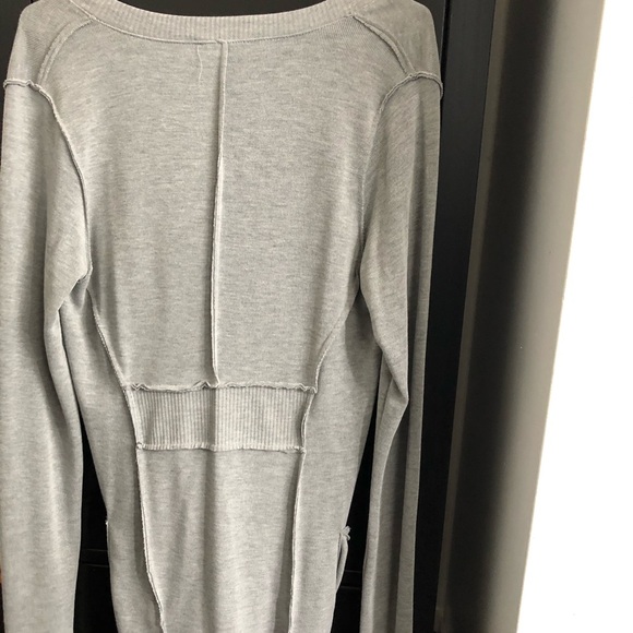 Scoop neck sweater - Picture 2 of 2